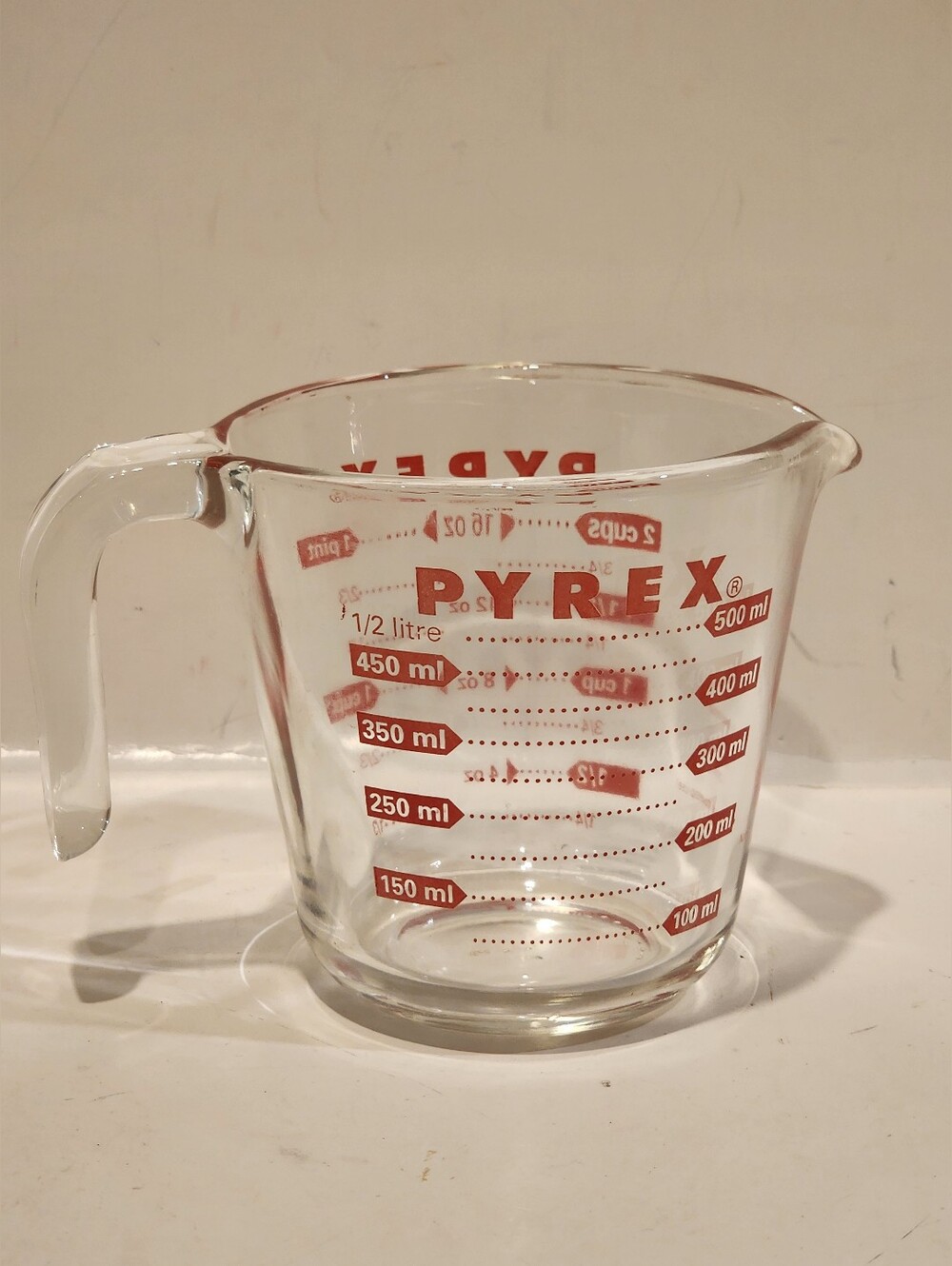 Vintage PYREX Measuring Cup 2 Cup 16 Oz 1 Pint 500 ML Glass -Made In USA